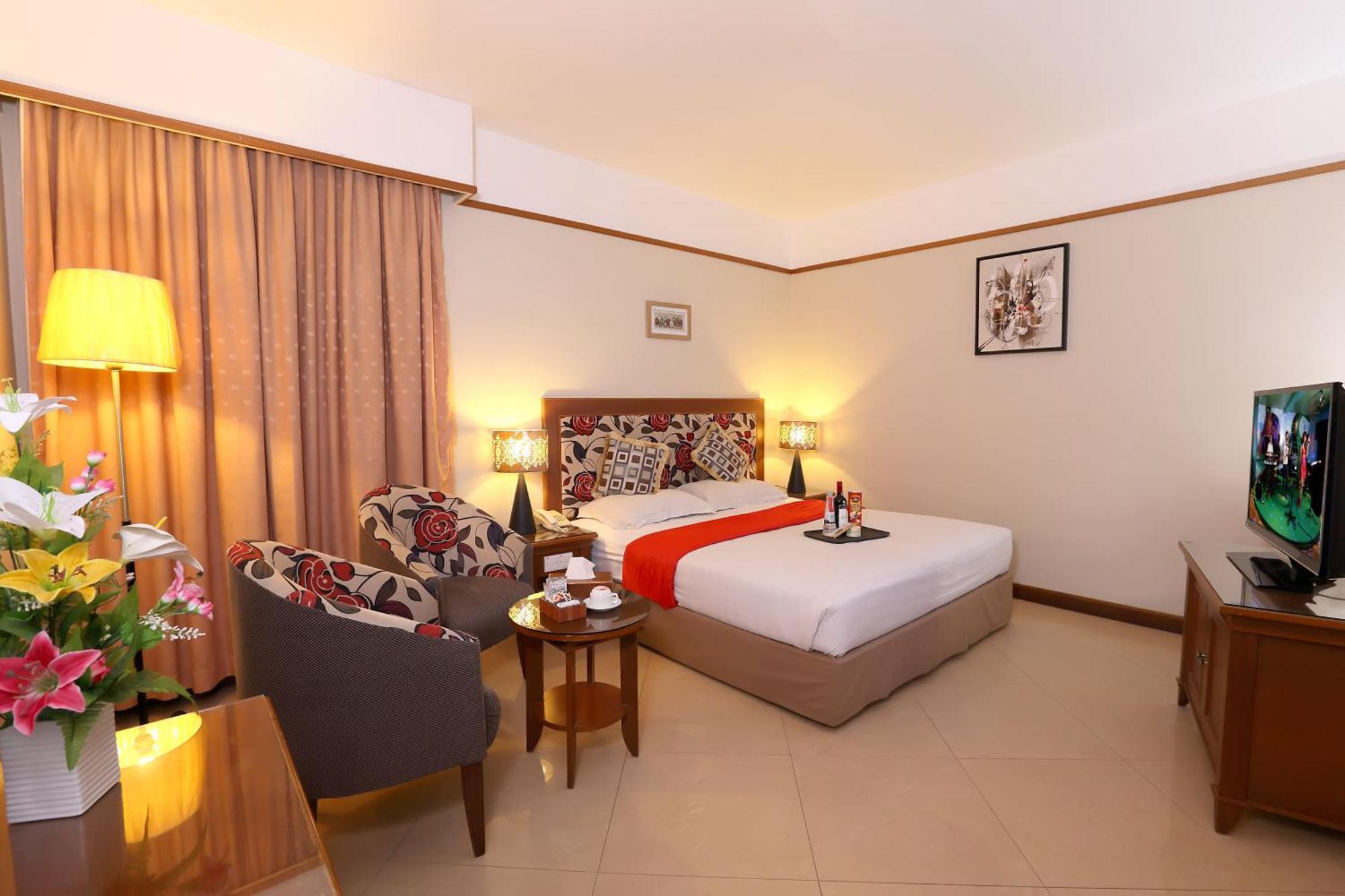 Hotel Maximillian Tanjung Balai Karimun Exterior foto